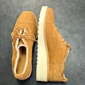 Women’s Suede Lace-Up Casual Shoes in Tan with Shearling Lining